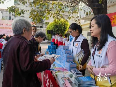 擦亮'志愿湘橋'品牌，湘橋區(qū)學(xué)雷鋒全民志愿服務(wù)月活動啟動